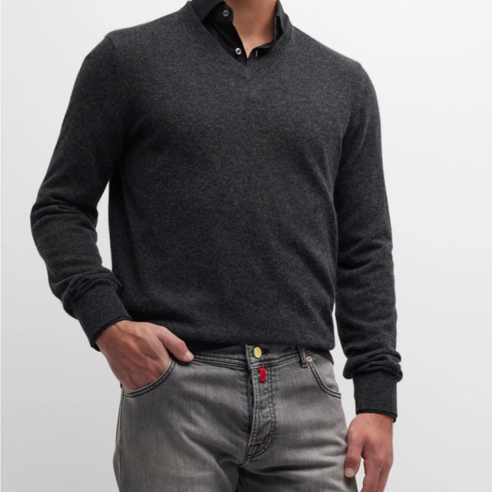 Neiman Marcus Dark Grey Cashmere Sweater M